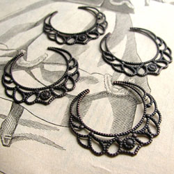 Open filigree hoop - dark antiqued brass